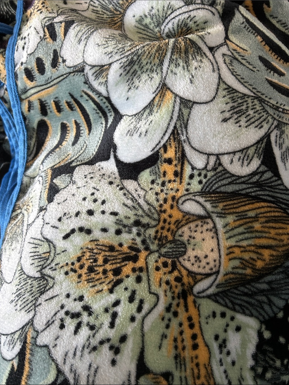 Luxe Jungle Tiger Plush Blanket | Statement Throw | New ✨ - Picture 7 of 10